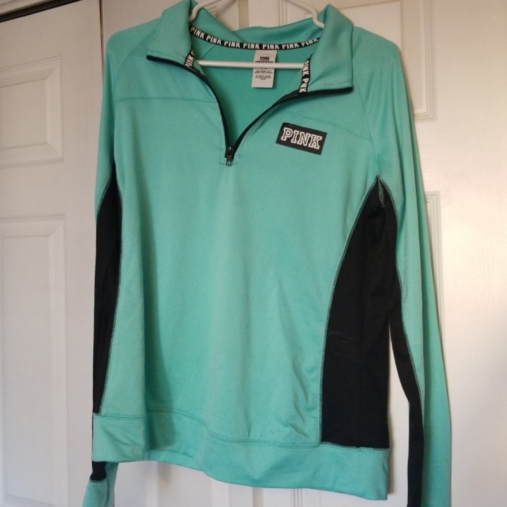 Vs PINK ultimate workout top